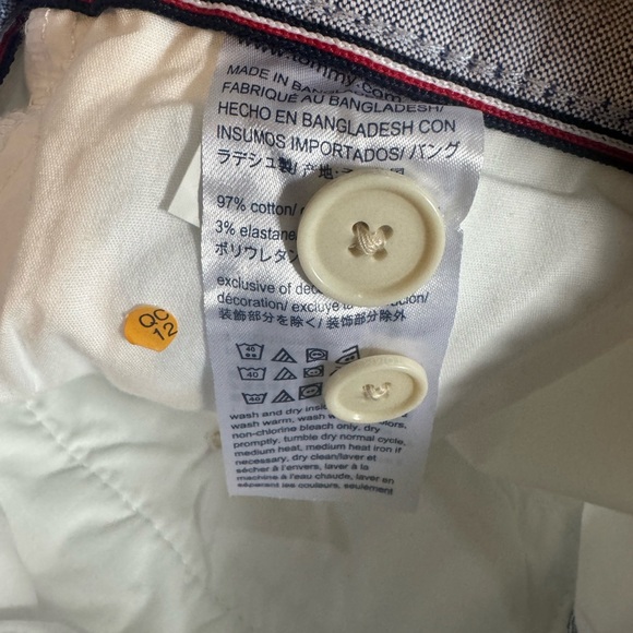 Tommy Hillfiger Shorts - Picture 5 of 7
